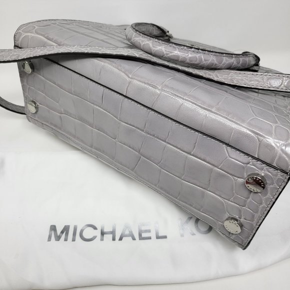 Michael Kors Handbag - Picture 7 of 9